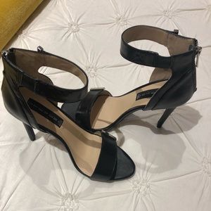 New never worn Steven Madden Sandals